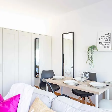 Apartamento El Capricho Terrassa. *